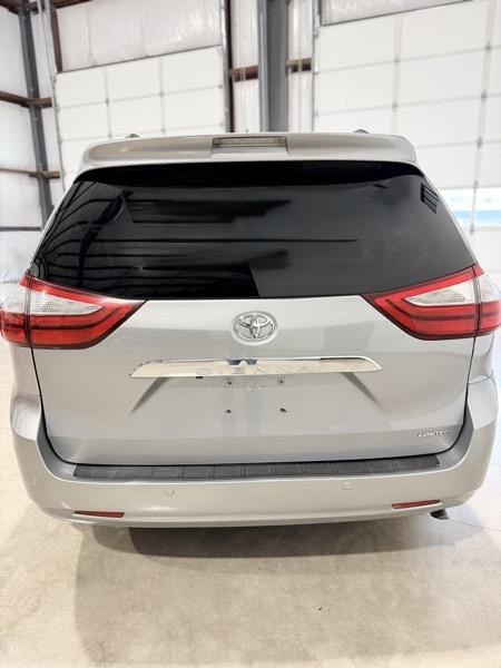 Toyota Sienna XLE FWD 8-Passenger V6 2015