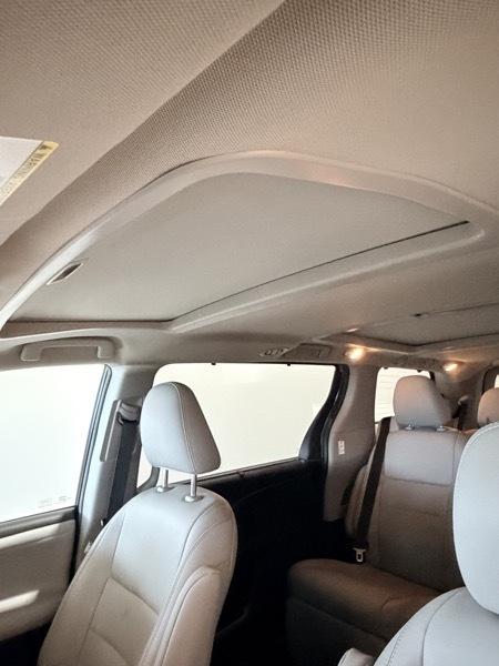 Toyota Sienna XLE FWD 8-Passenger V6 2015