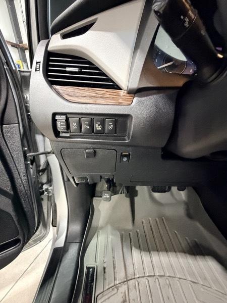 Toyota Sienna XLE FWD 8-Passenger V6 2015