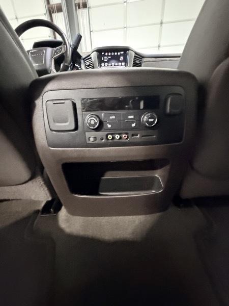 GMC Yukon Denali 4WD 2016