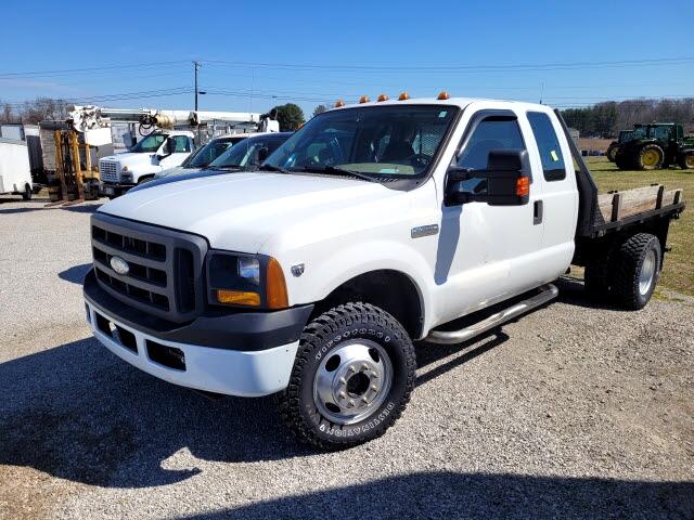 Ford F-350 SD XL SuperCab Long Bed 4WD DRW 2005