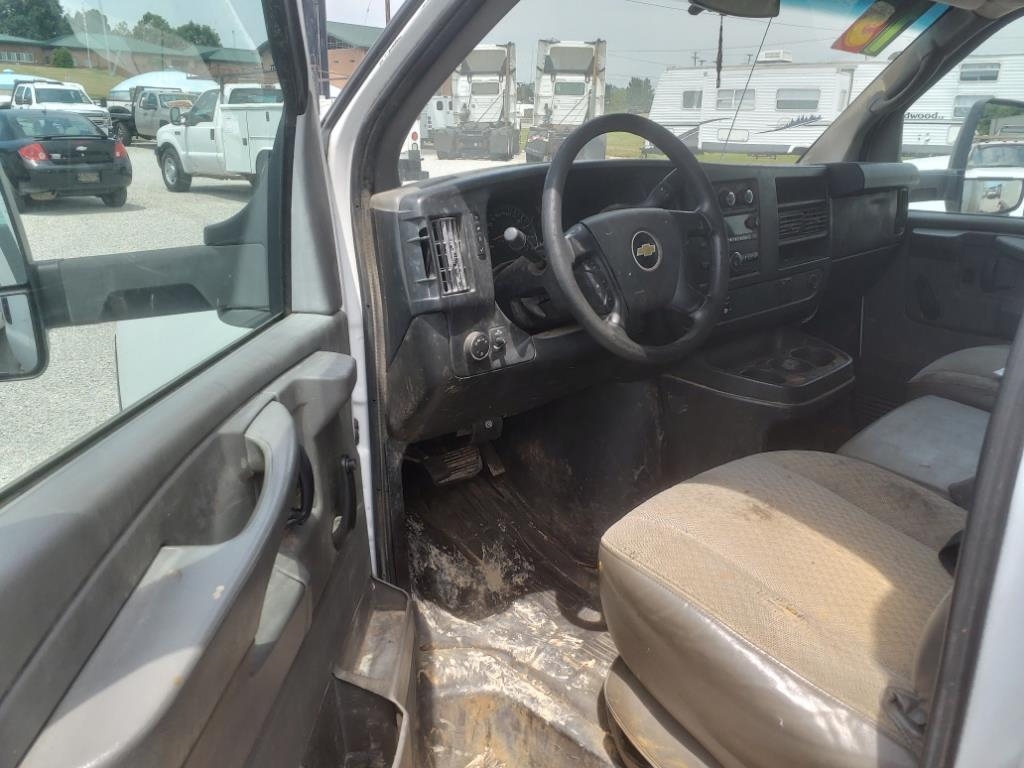 Chevrolet Express 3500 Van 177" 2015