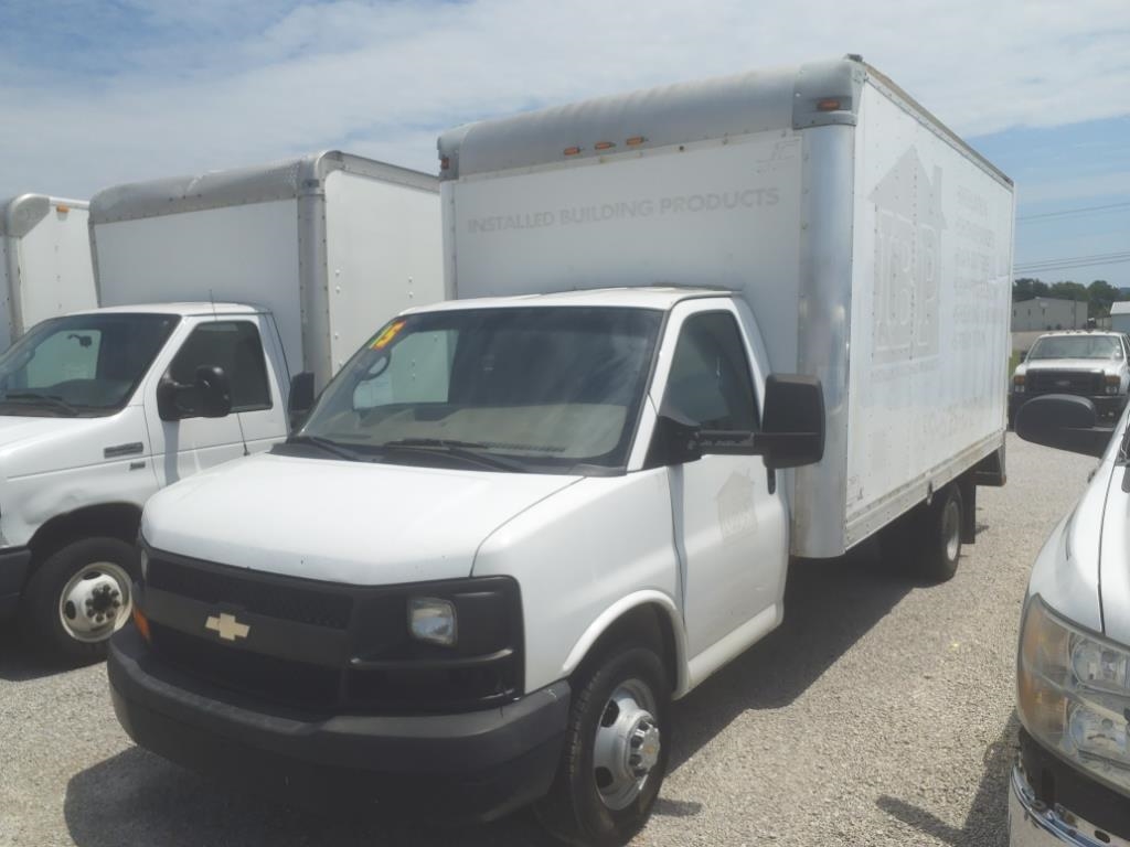 2015 Chevrolet Express Cutaway Base