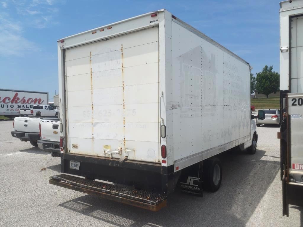 Chevrolet Express 3500 Van 177" 2015