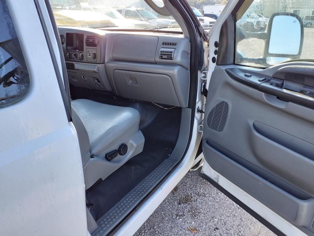 Ford F-350 SD 2WD SuperCab 162" WB 60" CA XL 2007