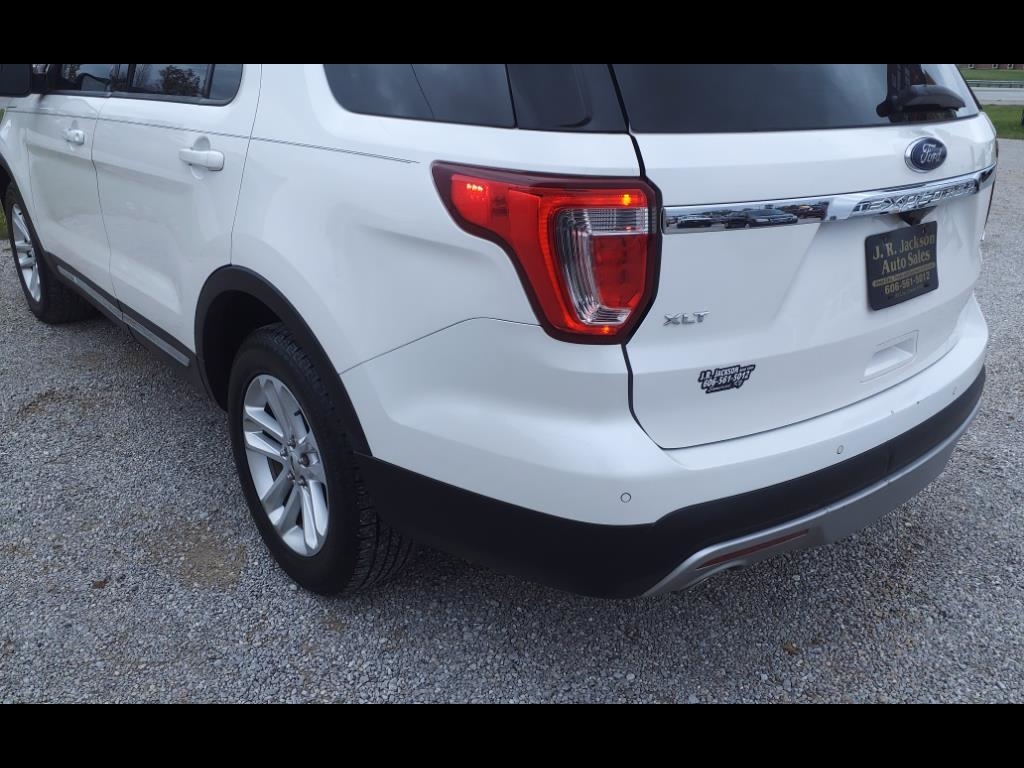 Ford Explorer FWD 4dr XLT 2016