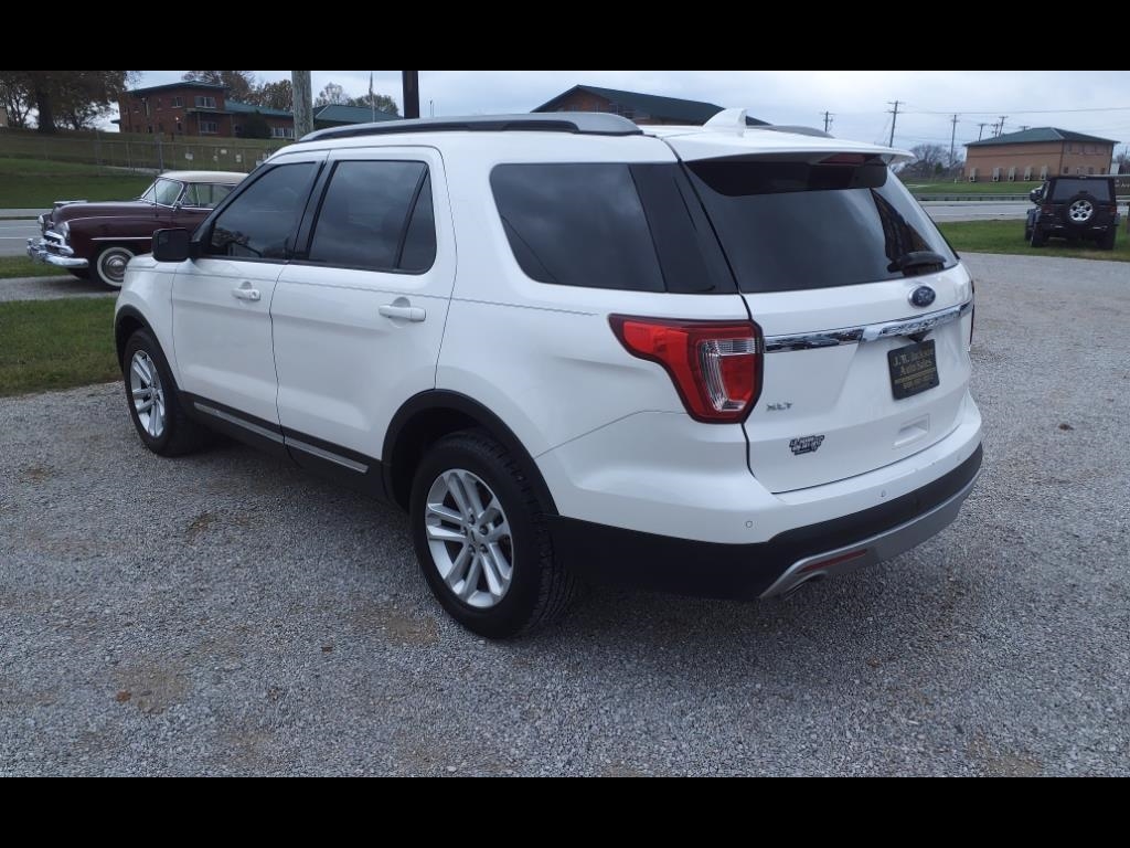 Ford Explorer FWD 4dr XLT 2016