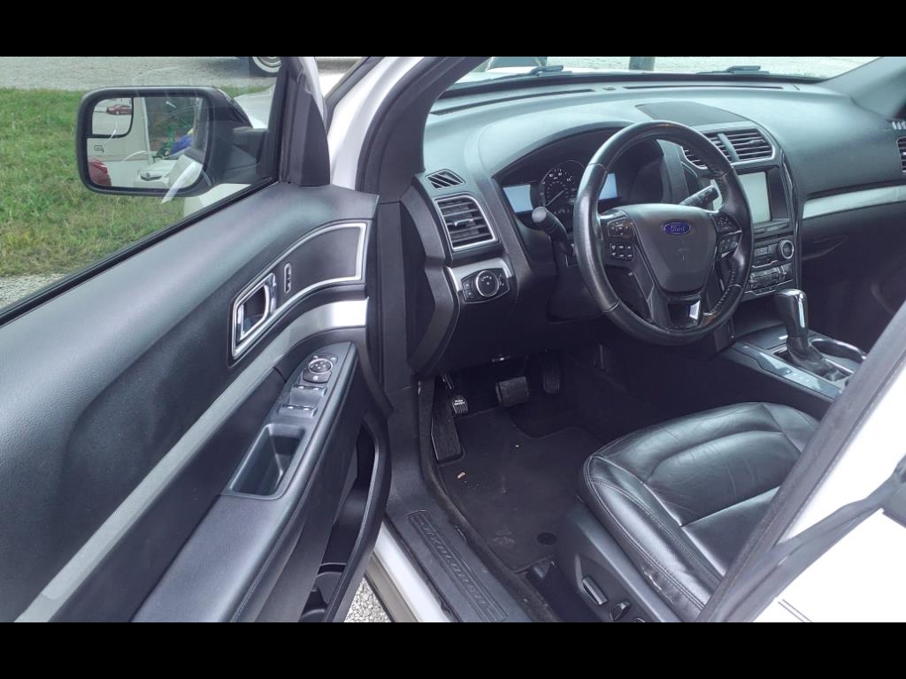 Ford Explorer FWD 4dr XLT 2016