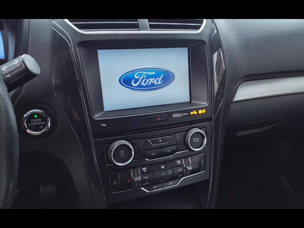 Ford Explorer FWD 4dr XLT 2016