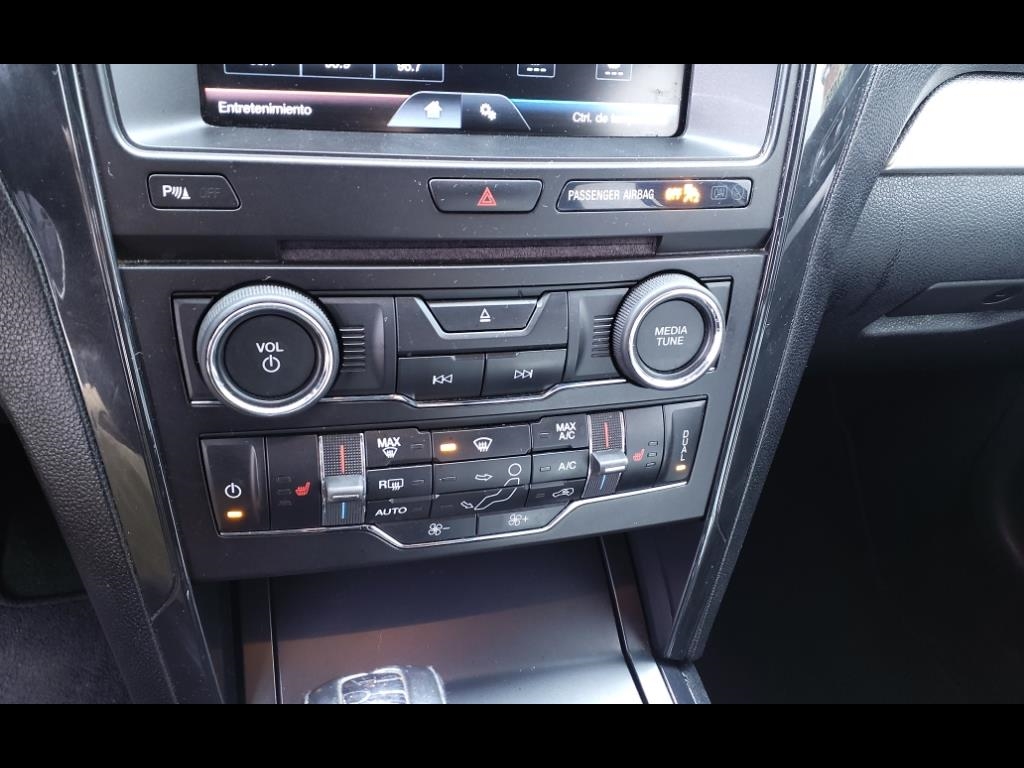 Ford Explorer FWD 4dr XLT 2016