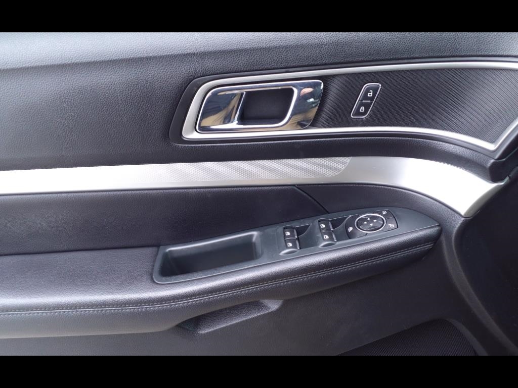 Ford Explorer FWD 4dr XLT 2016