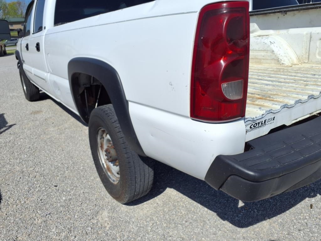 Chevrolet Silverado 2500HD Crew Cab 167" WB LS 2003