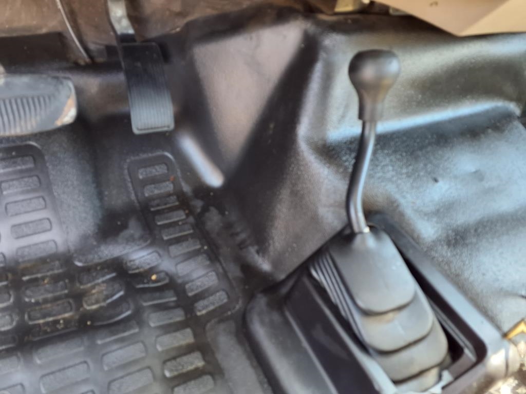 Ford F-250 SD 4WD Reg Cab 137" XL 2010