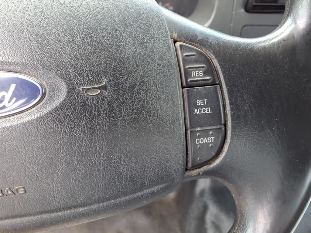 Ford F-250 SD Supercab 158" XL 4WD 2006