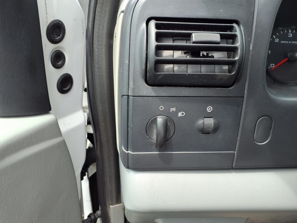 Ford F-250 SD Supercab 158" XL 4WD 2006