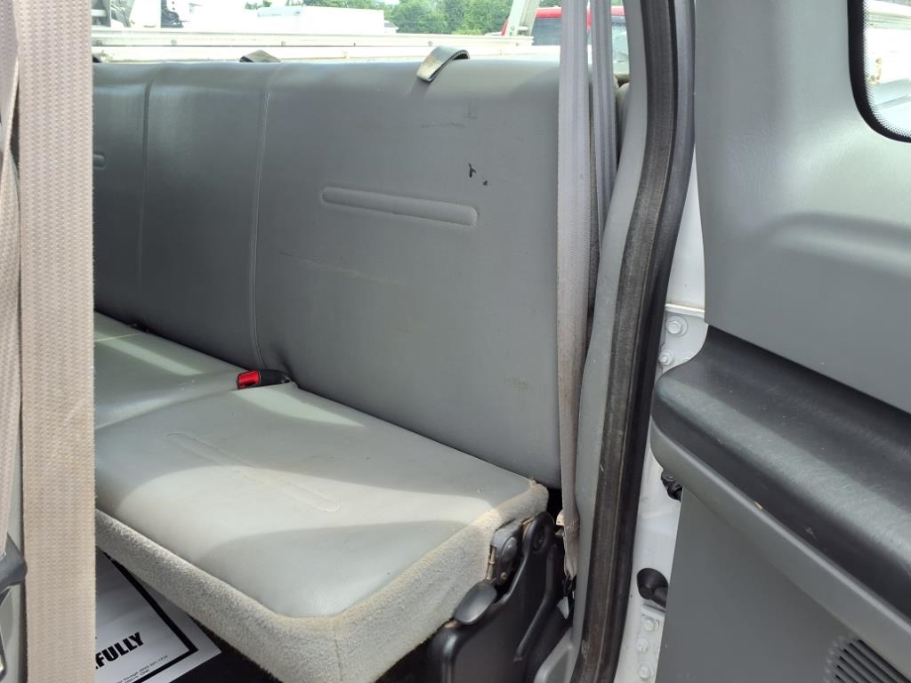 Ford F-250 SD Supercab 158" XL 4WD 2006