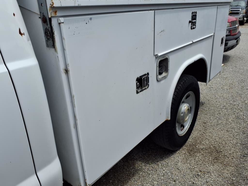 Ford F-250 SD Supercab 158" XL 4WD 2006