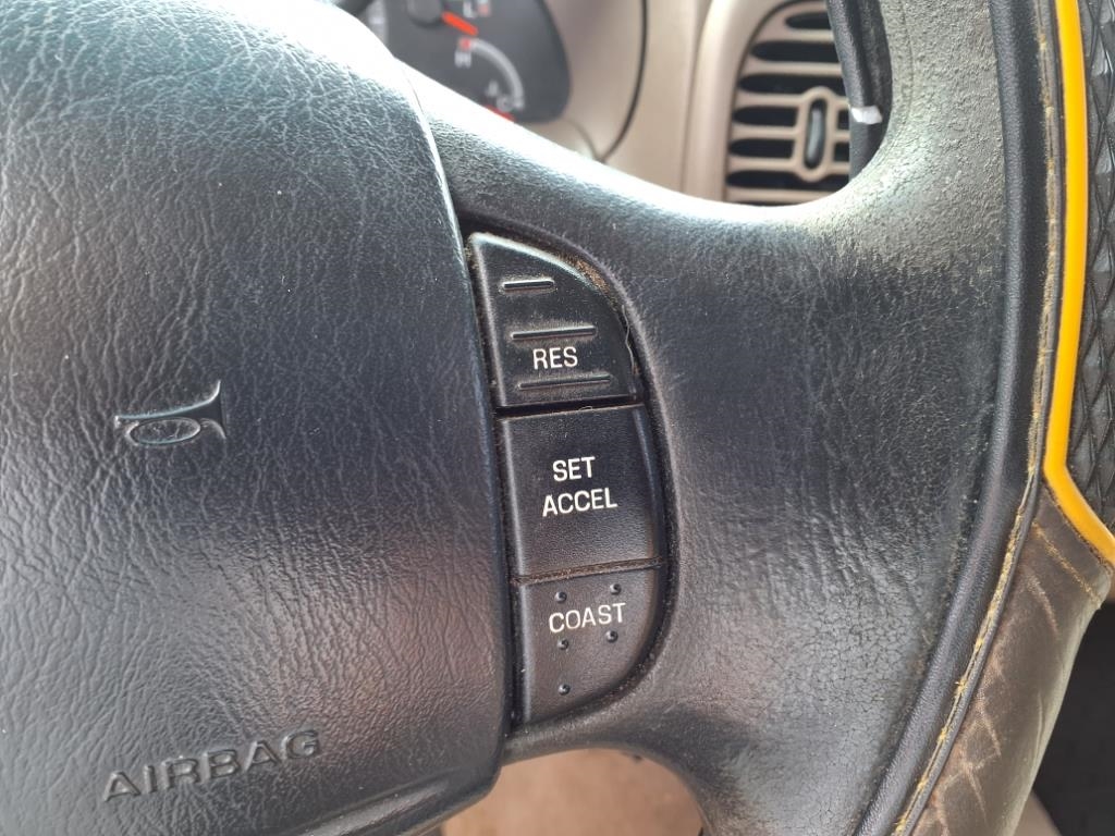 Ford F-150 Supercab 139" 4WD 1999