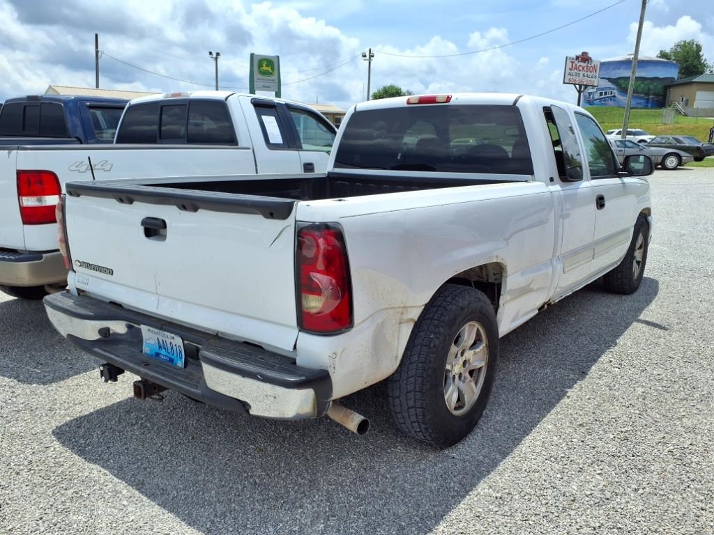 Chevrolet Silverado 1500 Ext Cab 143.5" WB 2WD LT1 2006