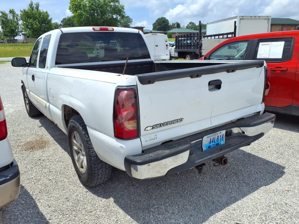 Chevrolet Silverado 1500 Ext Cab 143.5" WB 2WD LT1 2006