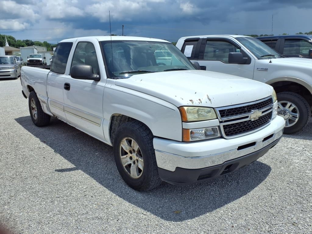 Chevrolet Silverado 1500 Ext Cab 143.5" WB 2WD LT1 2006