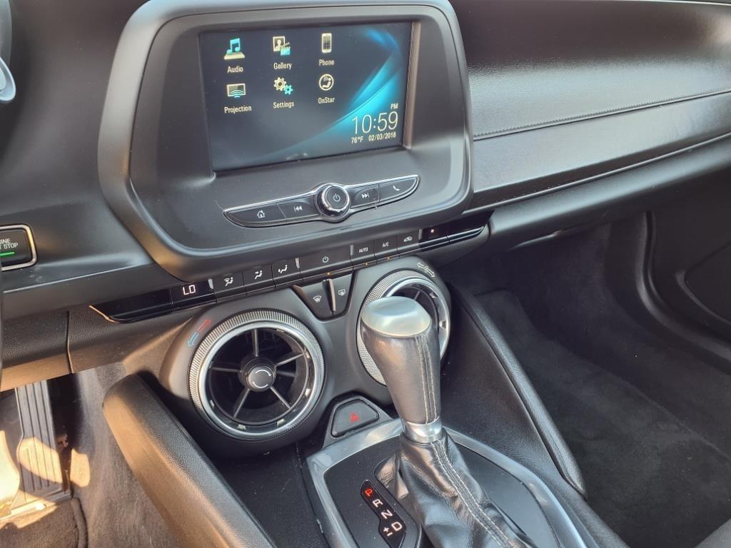 Chevrolet Camaro 2dr Cpe 1LT 2018