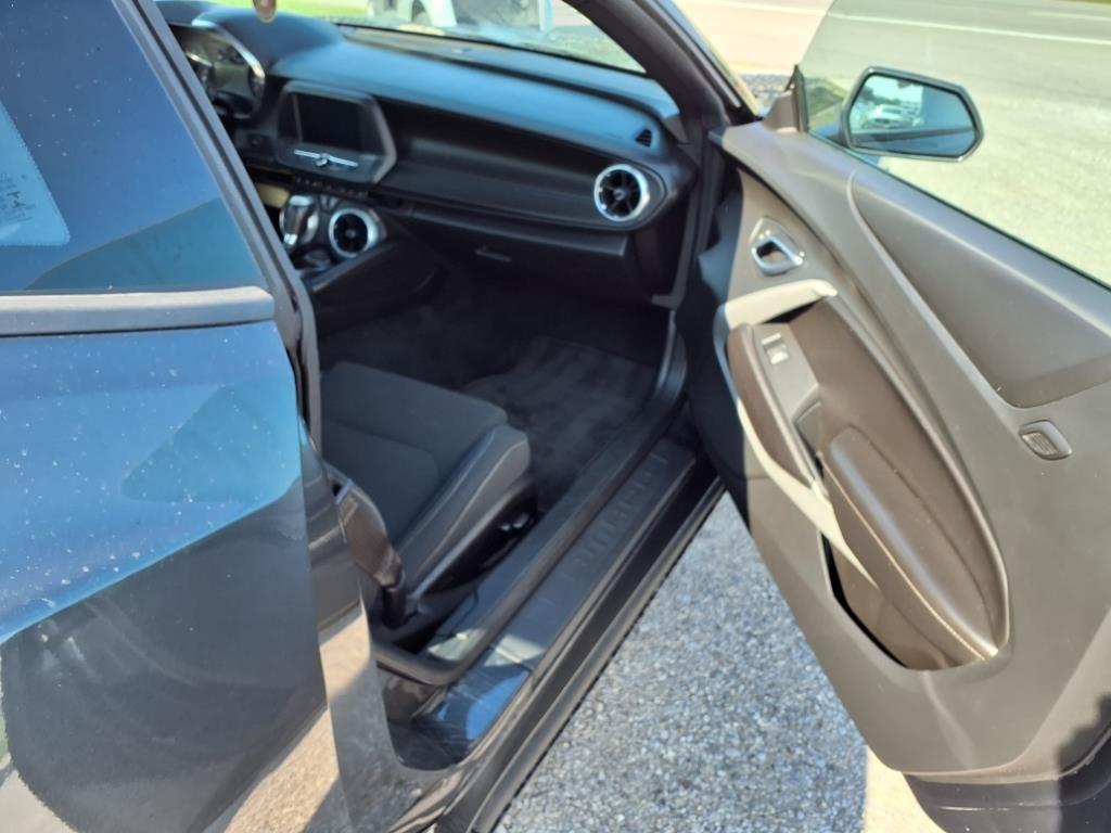 Chevrolet Camaro 2dr Cpe 1LT 2018