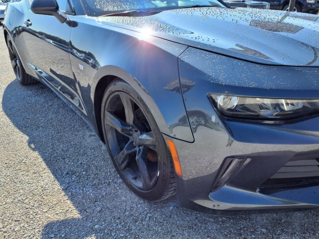 2018 Chevrolet Camaro 1LT - Photo 21