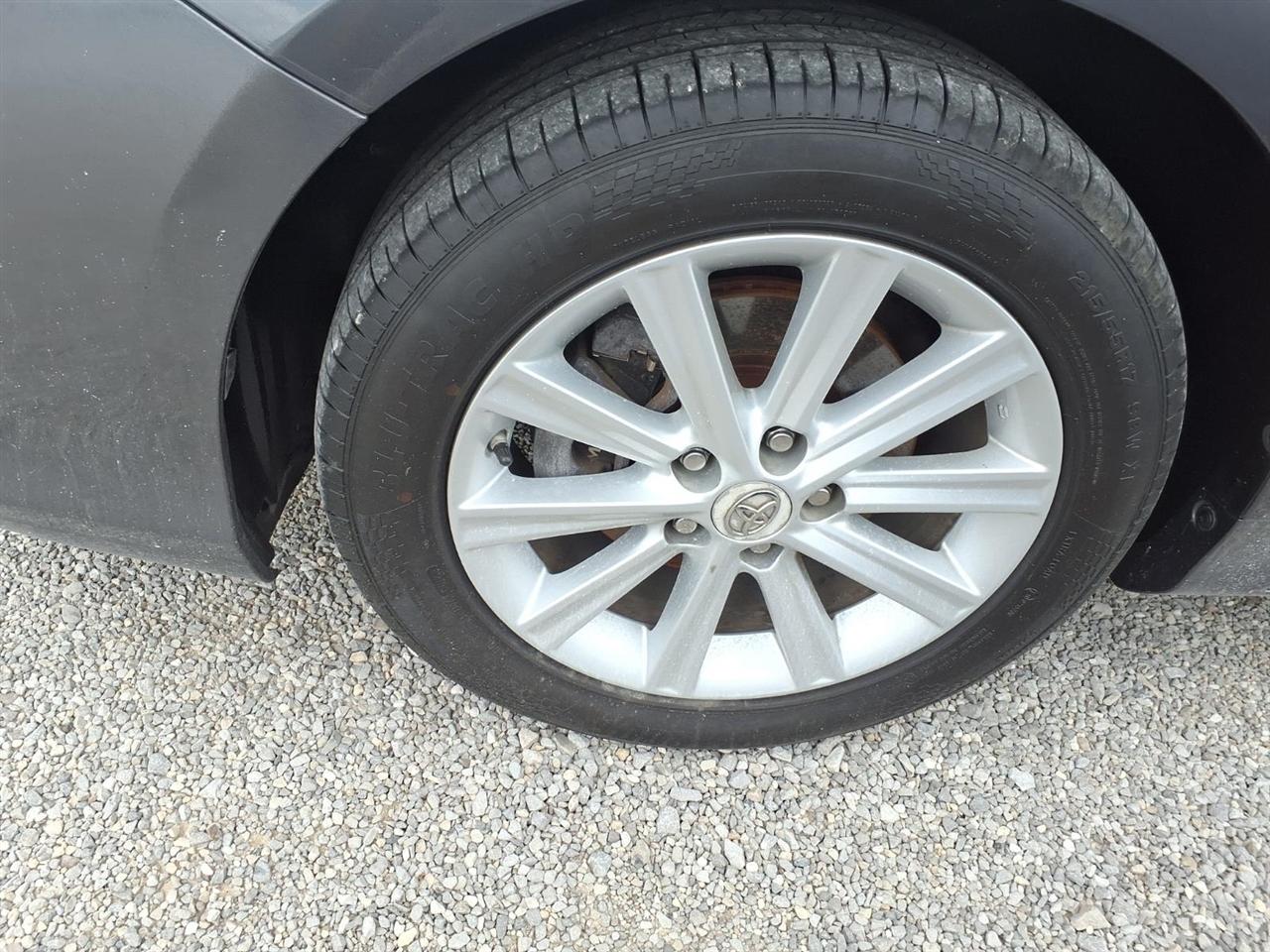 Toyota Camry 4dr Sdn V6 Auto XLE (Natl) 2012