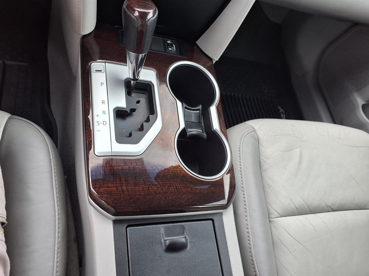 Toyota Camry 4dr Sdn V6 Auto XLE (Natl) 2012
