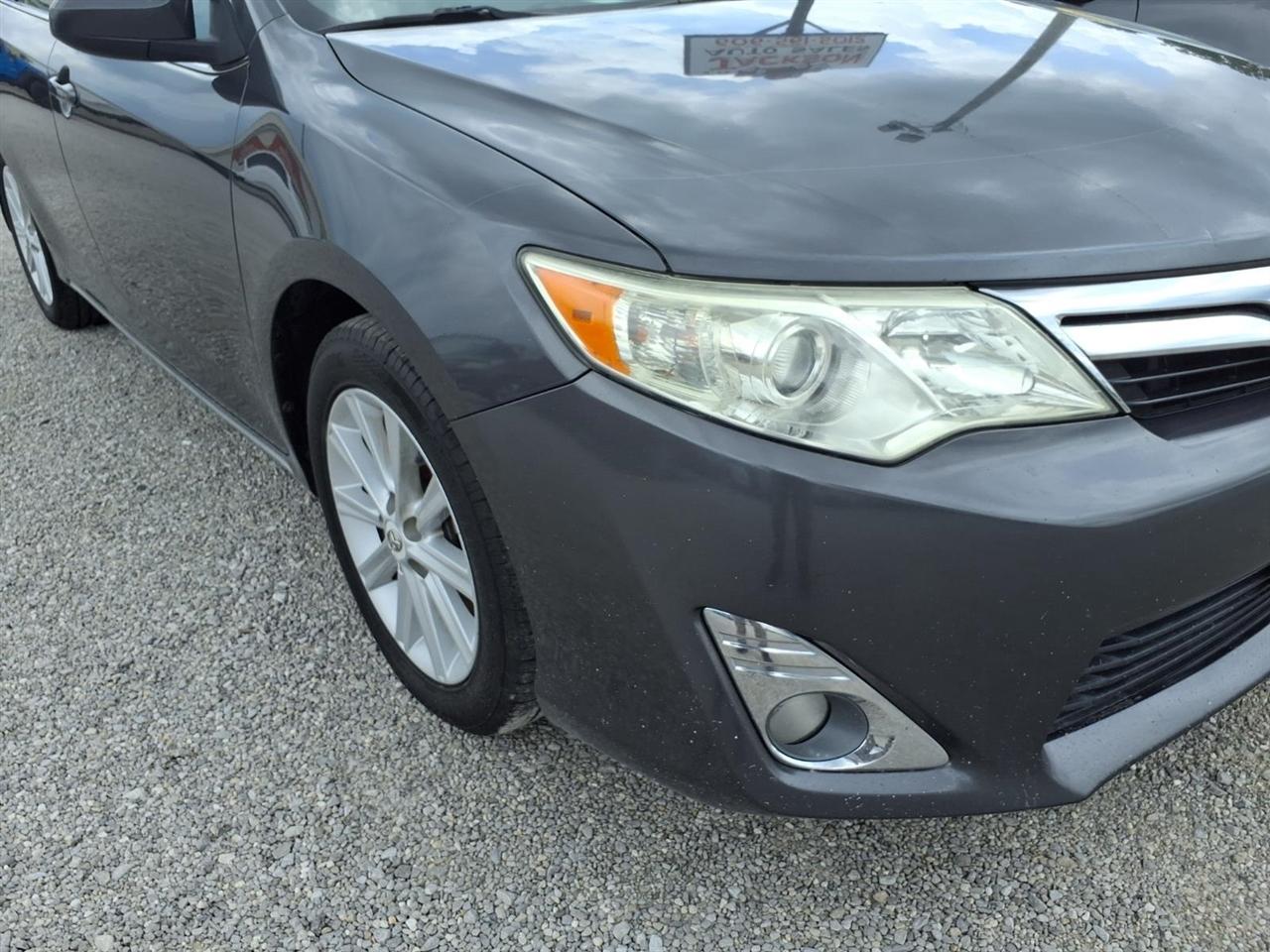 Toyota Camry 4dr Sdn V6 Auto XLE (Natl) 2012