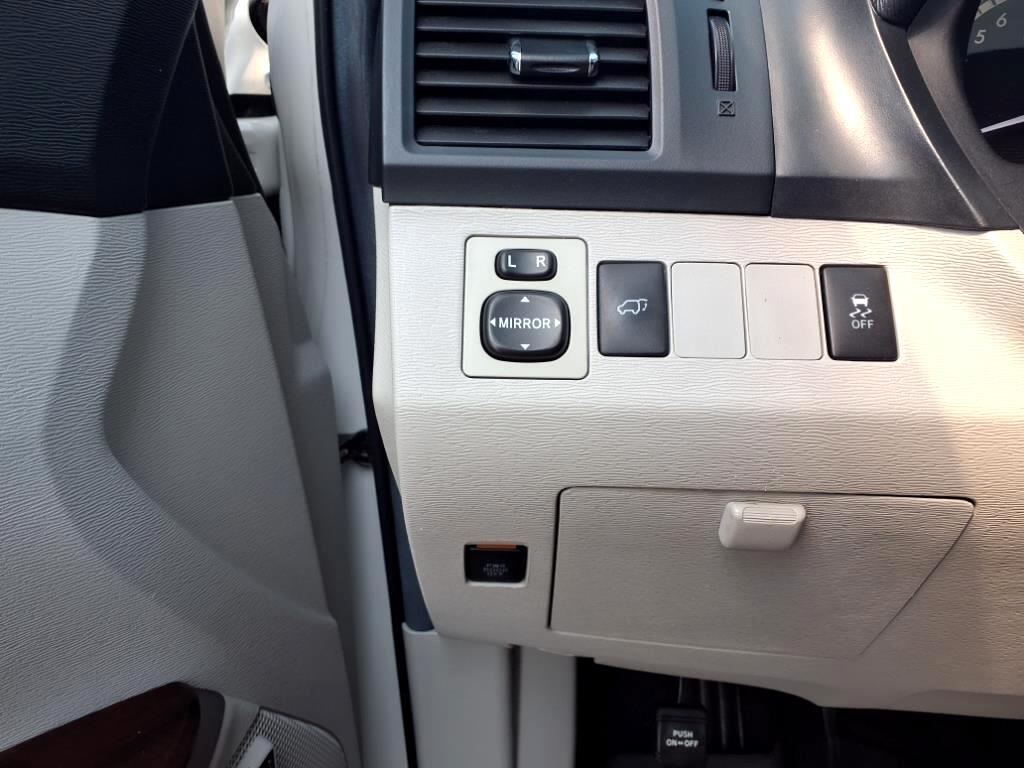 Toyota Venza 4dr Wgn V6 AWD Limited (Natl) 2012