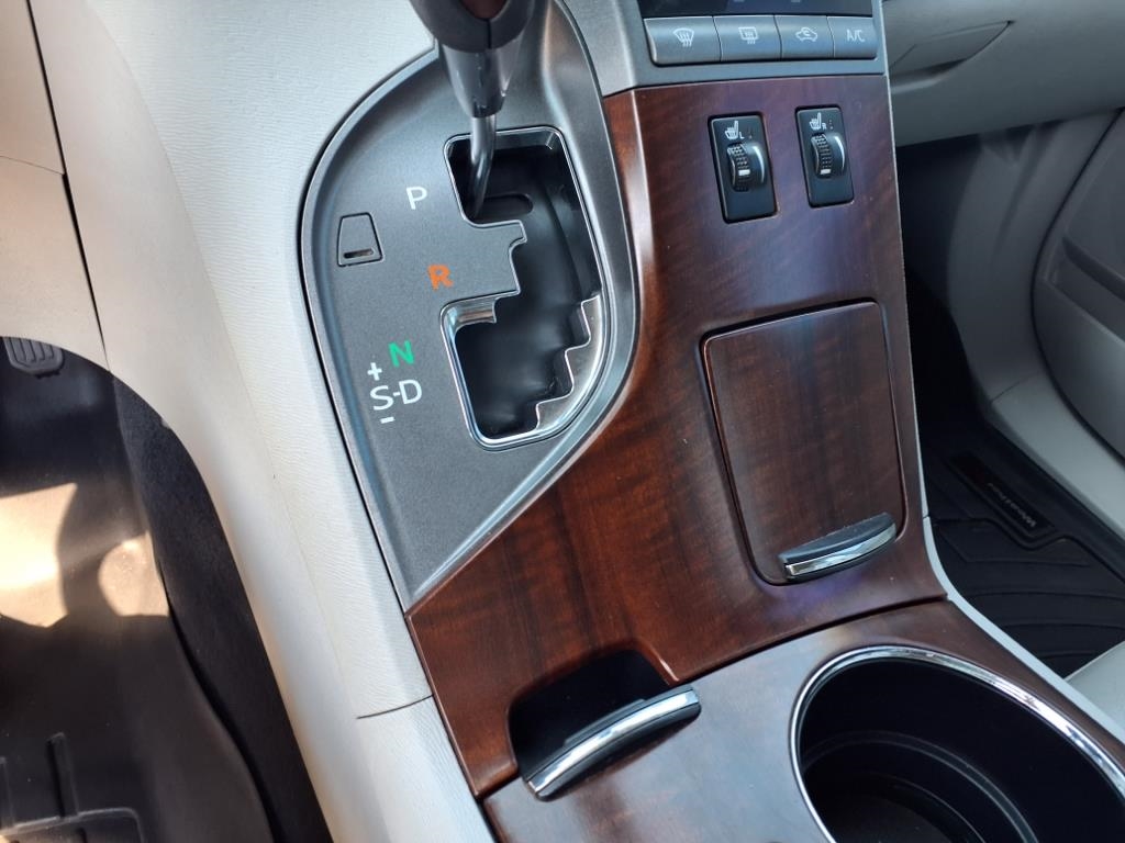 Toyota Venza 4dr Wgn V6 AWD Limited (Natl) 2012