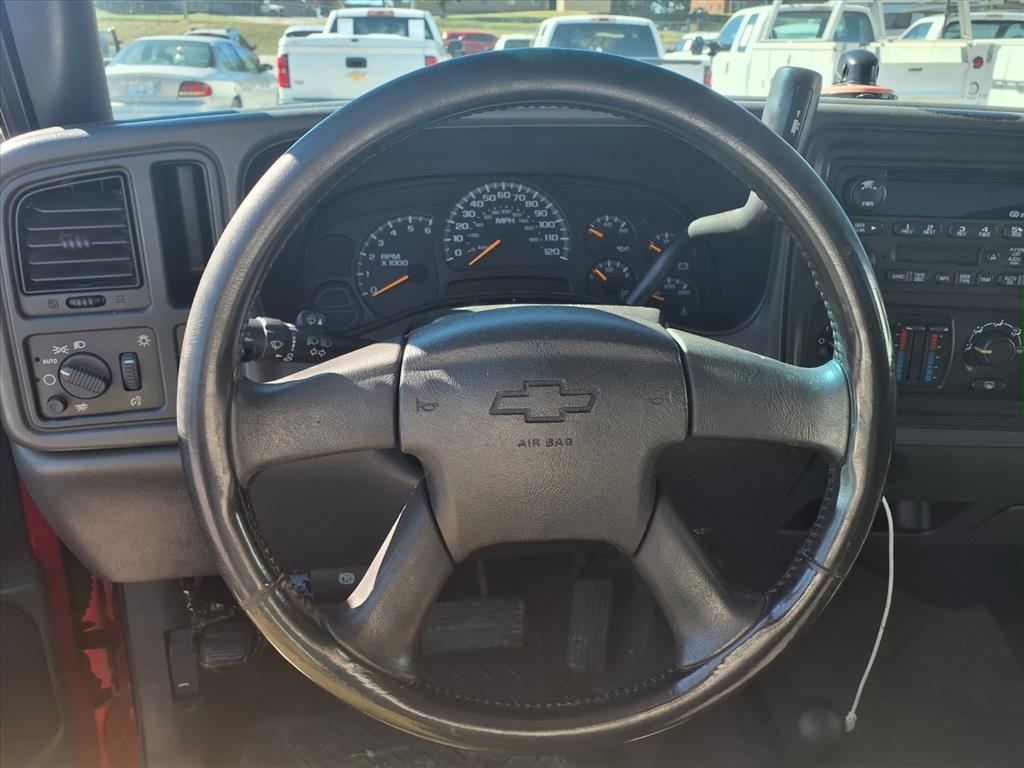 Chevrolet Silverado 1500 Ext Cab 143.5" WB 4WD LS 2003