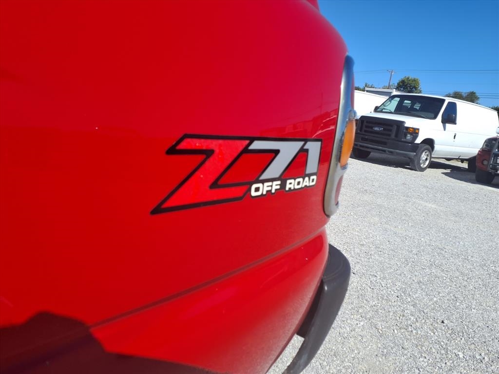 Chevrolet Silverado 1500 Ext Cab 143.5" WB 4WD LS 2003