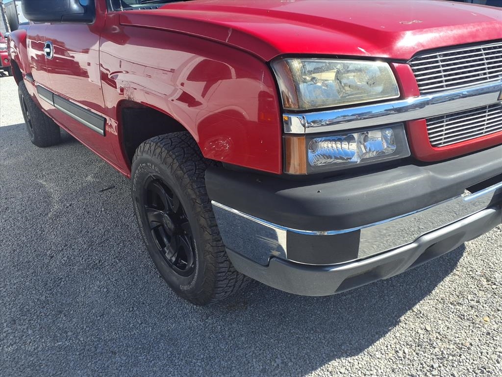 Chevrolet Silverado 1500 Ext Cab 143.5" WB 4WD LS 2003