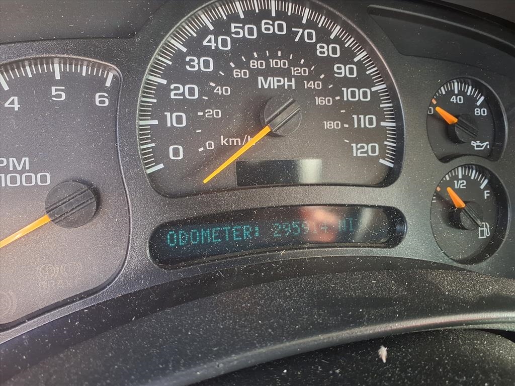 Chevrolet Silverado 1500 Ext Cab 143.5" WB 4WD LS 2003