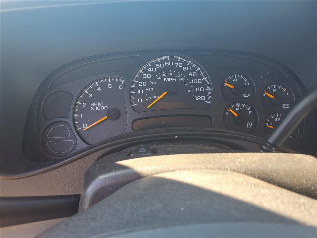 Chevrolet Silverado 1500 Ext Cab 143.5" WB 4WD LS 2003