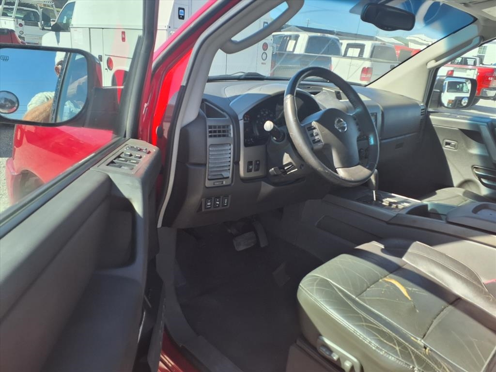 Nissan Titan LE Crew Cab 4WD 2005 Nissan Titan LE Crew Cab 4WD 2005