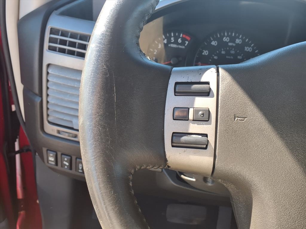 Nissan Titan LE Crew Cab 4WD 2005 Nissan Titan LE Crew Cab 4WD 2005
