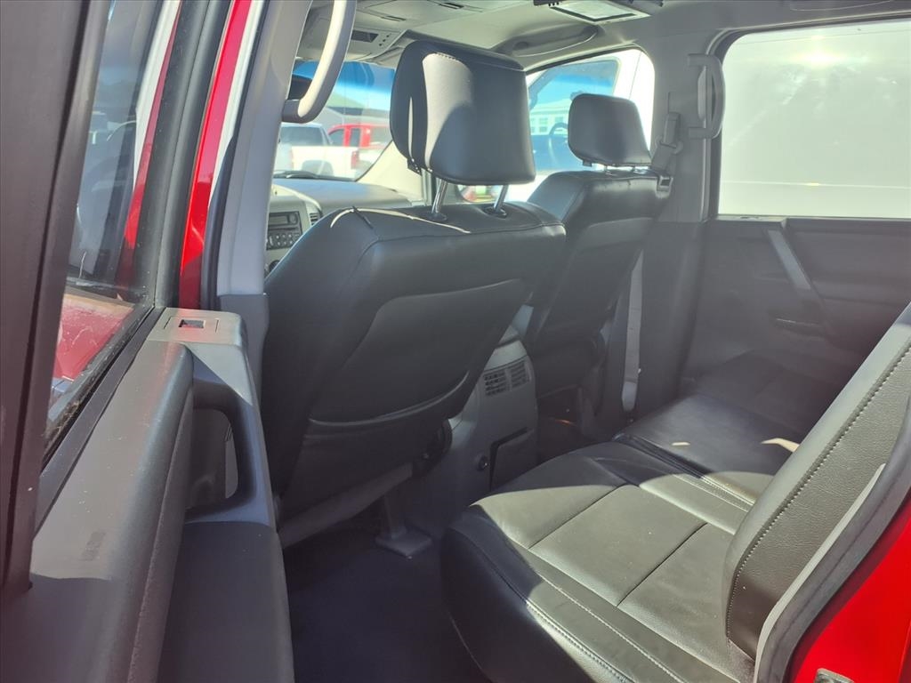 Nissan Titan LE Crew Cab 4WD 2005 Nissan Titan LE Crew Cab 4WD 2005