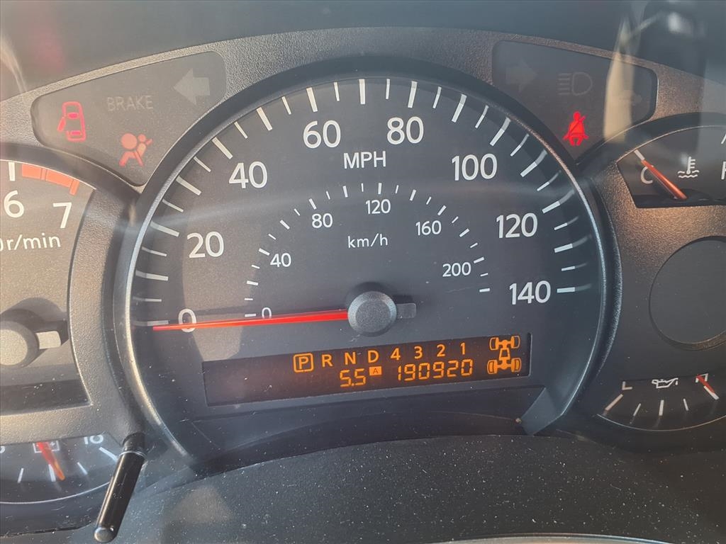 Nissan Titan LE Crew Cab 4WD 2005