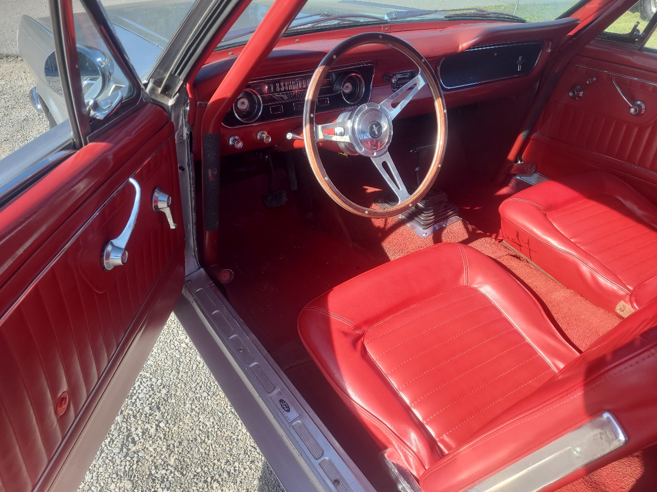 Ford Mustang 2-Door Sedan 1965 Ford Mustang 2-Door Sedan 1965