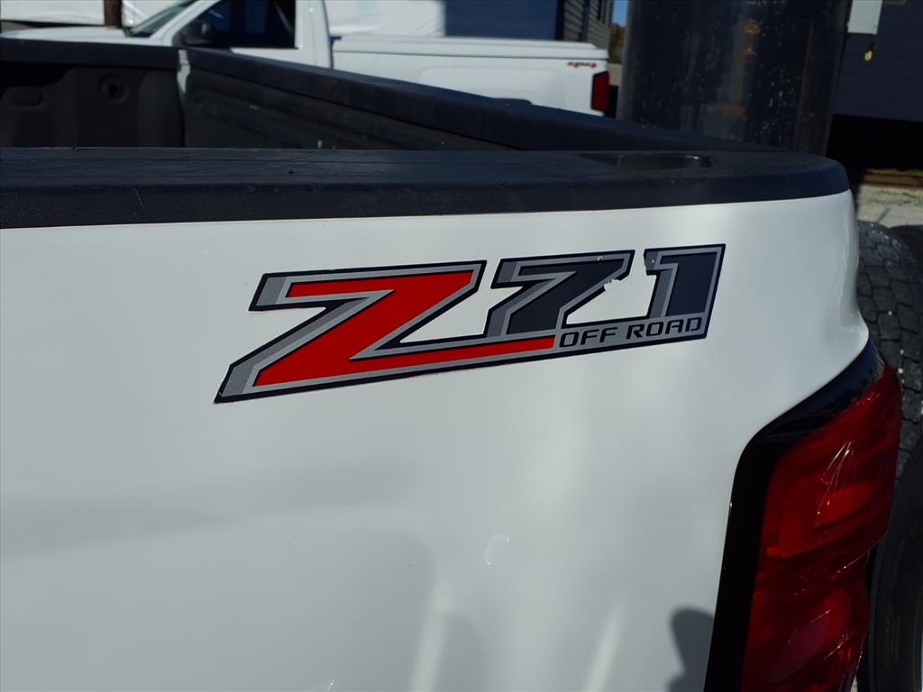 Chevrolet Silverado 1500 4WD Crew Cab 153.0" LT w/1LT 2017