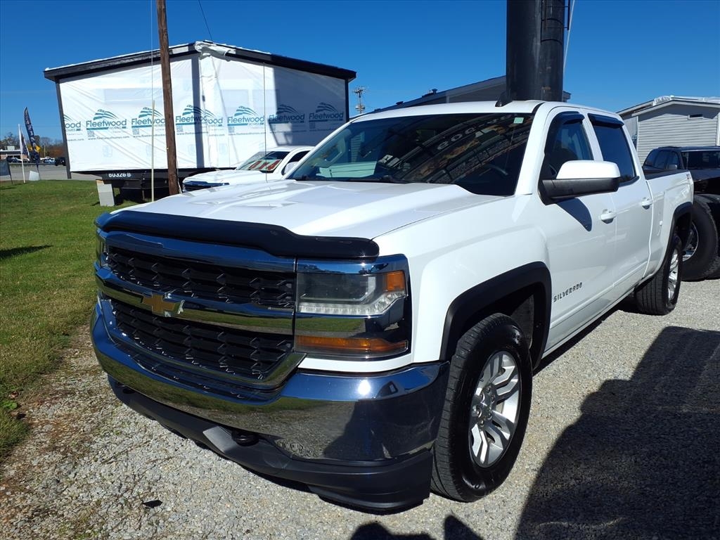 2017 Chevrolet Silverado 1500 4WD Crew Cab 153.0" LT w/1LT