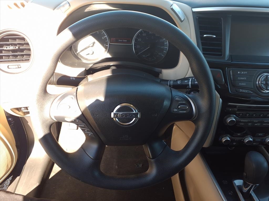 Nissan Pathfinder FWD S 2017