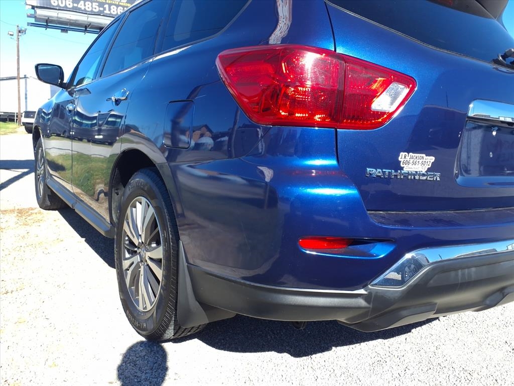 Nissan Pathfinder FWD S 2017