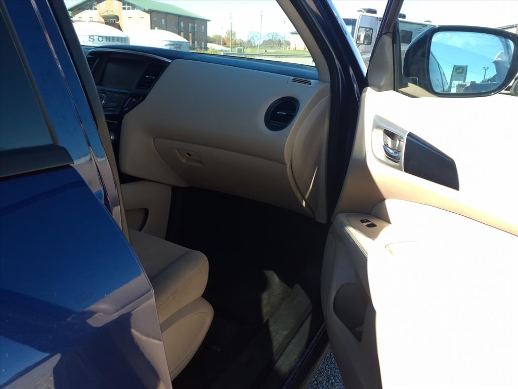 Nissan Pathfinder FWD S 2017