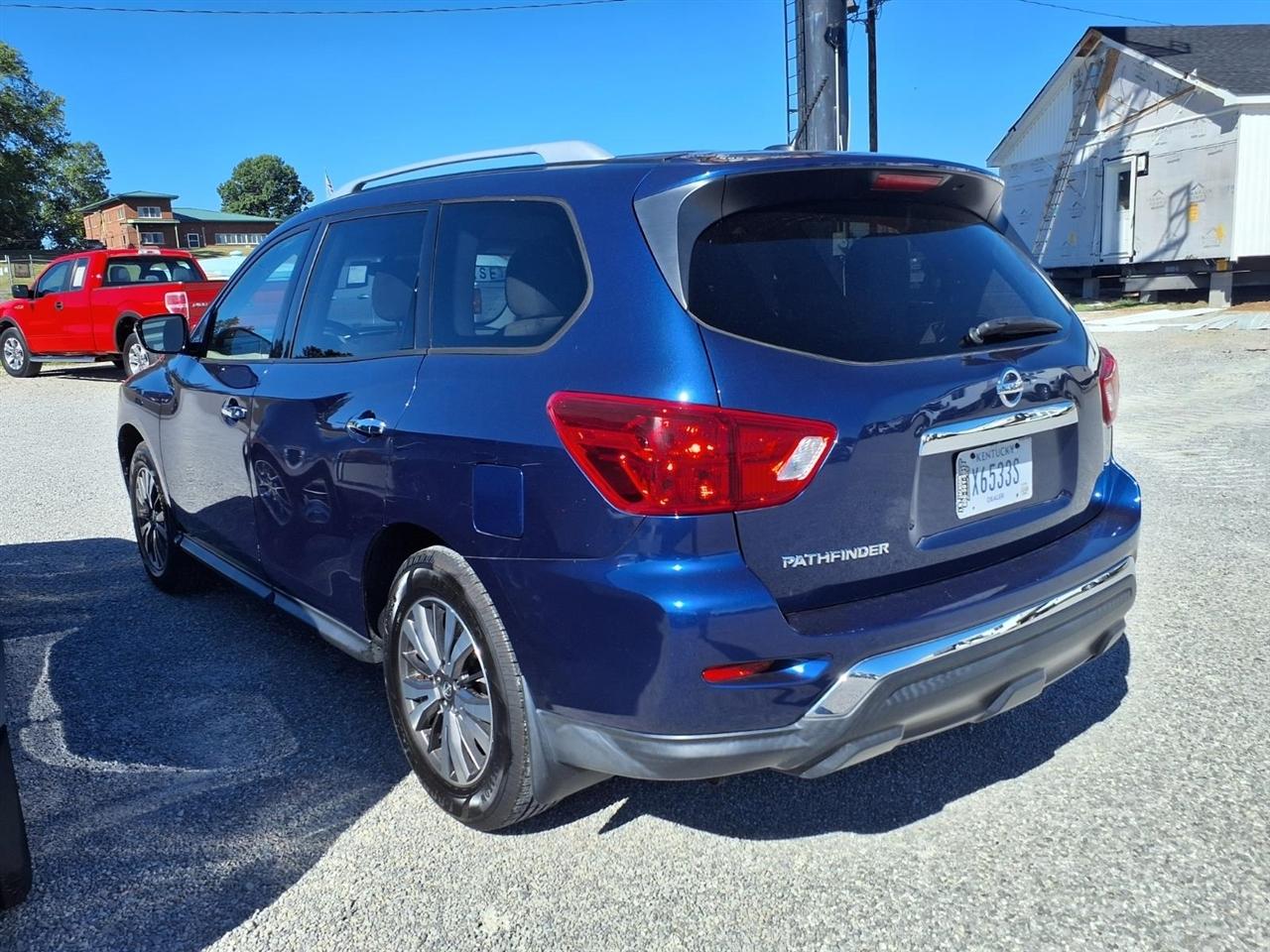 Nissan Pathfinder FWD S 2017