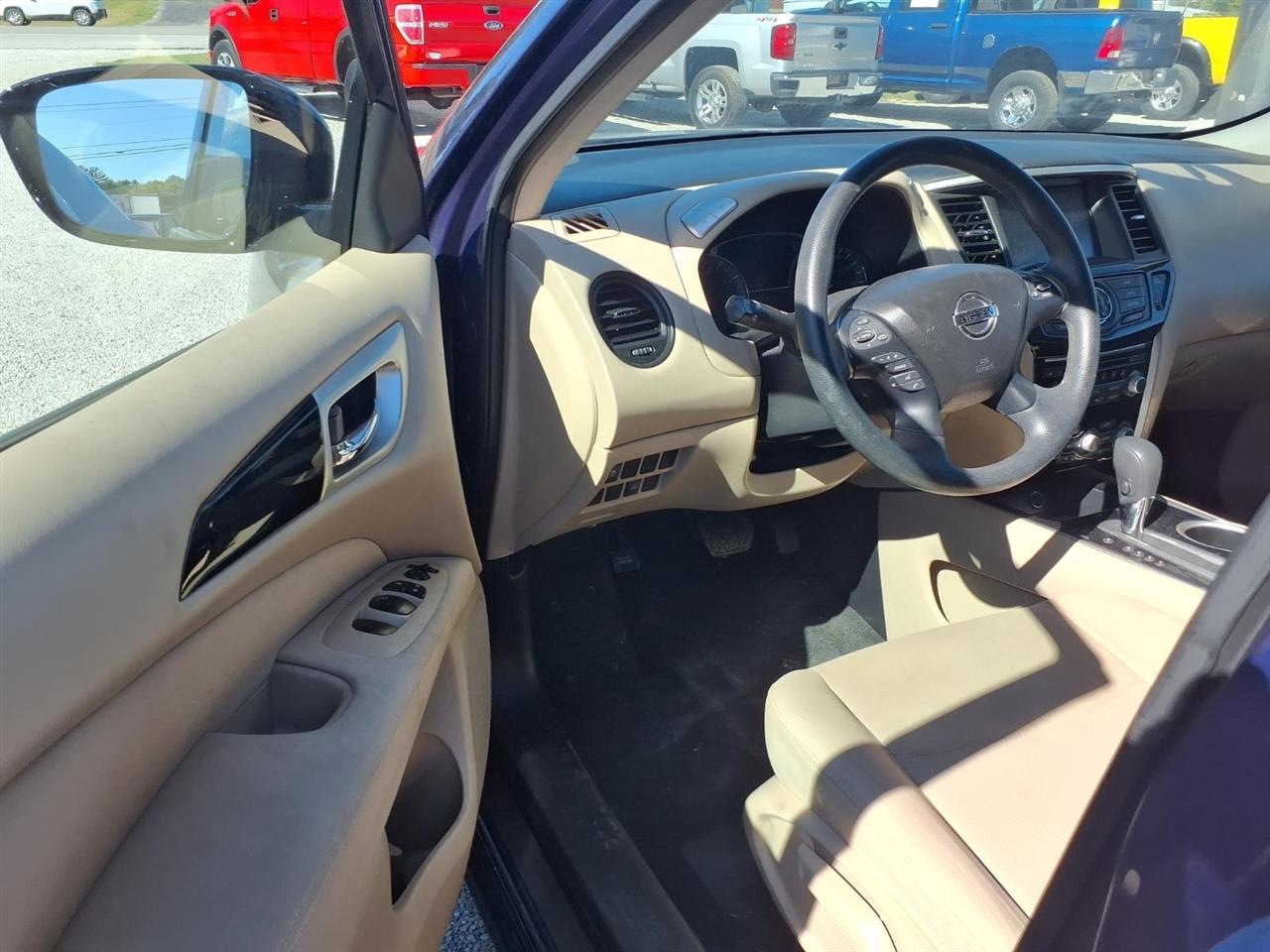 Nissan Pathfinder FWD S 2017